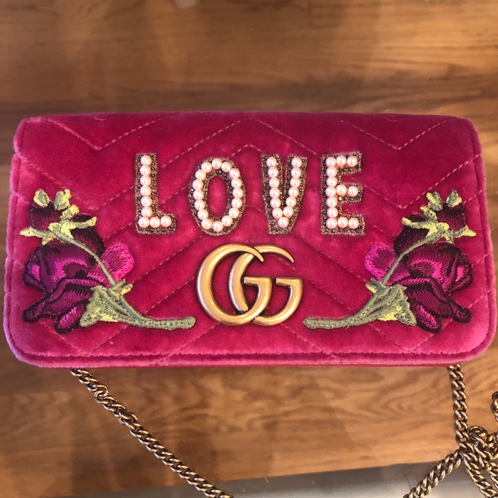 TWICE HOST PICK🥰❤️🥰Gucci Marmont Velvet Love Mini Shoulder Bag Pink - Picture 4 of 10